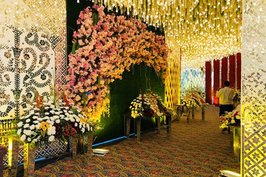 Floral Decoration Guntas